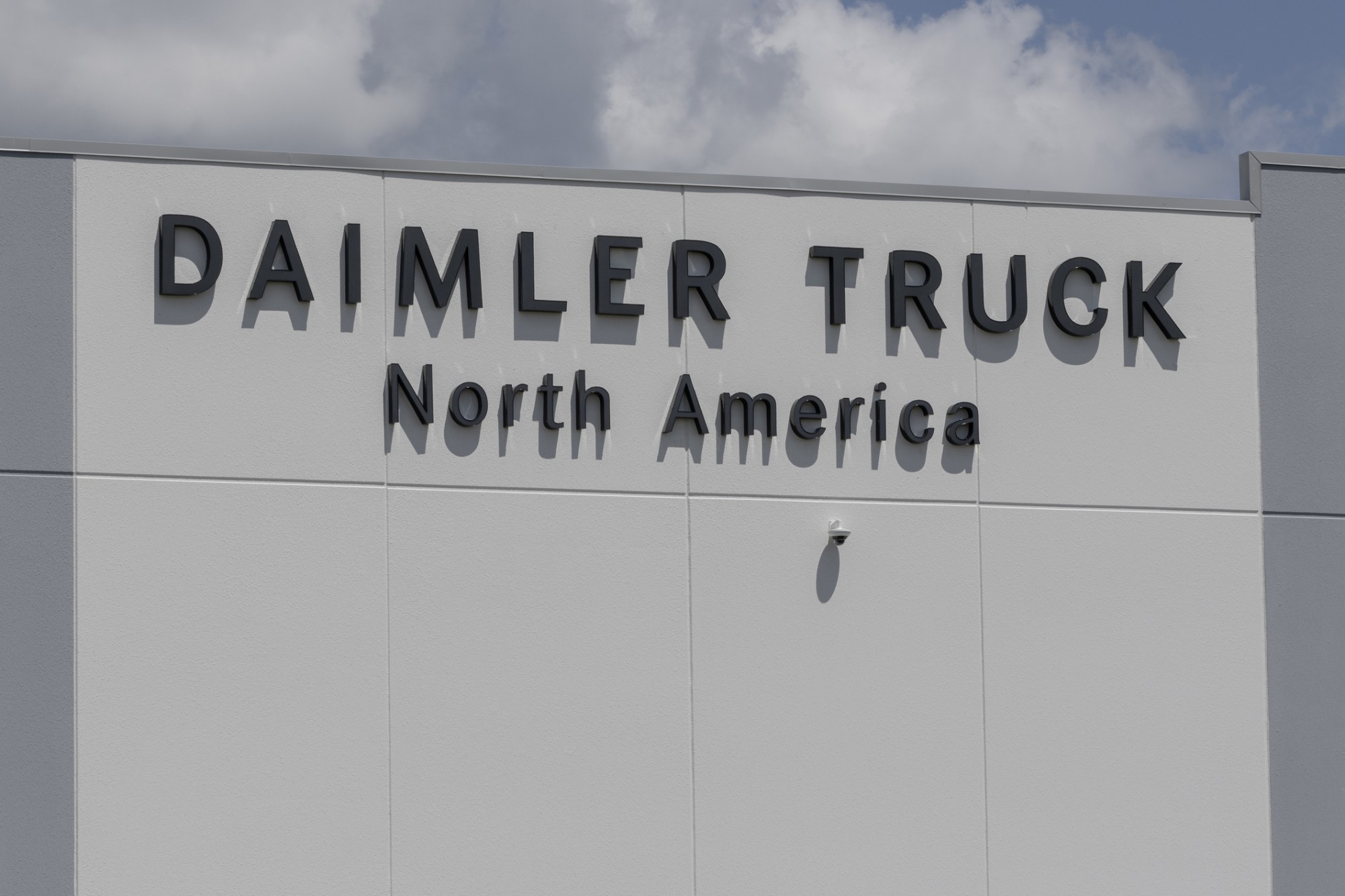 Case Study: Daimler Truck North America Plant – Detroit®