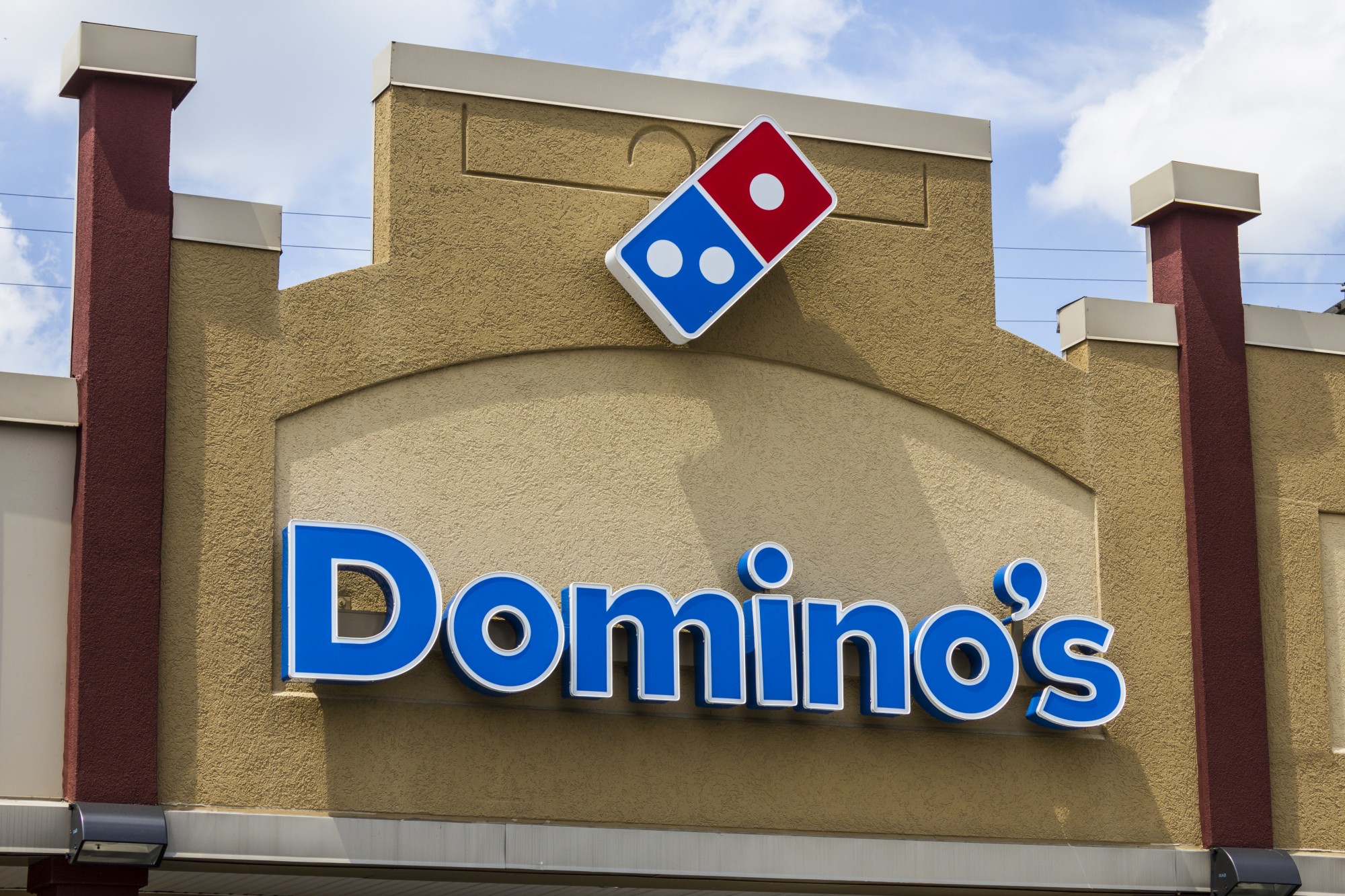 Domino’s Pizza to Deliver with Chevy Bolt EVs