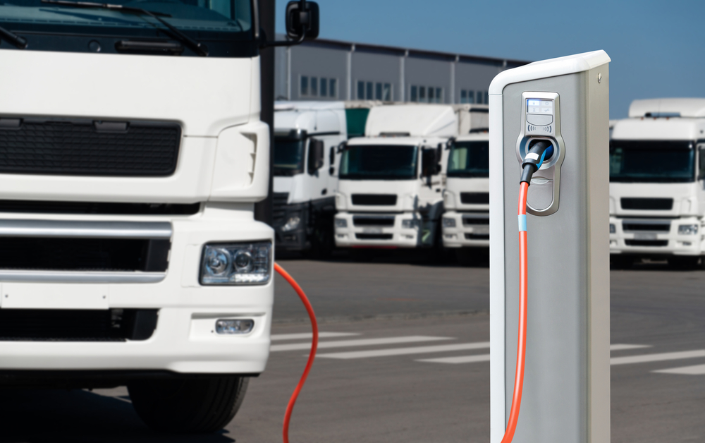 Penske Truck Leasing Launches Electric Charging 